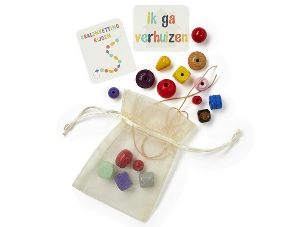 Kralenketting rijgen -  ik ga verhuizen - kindertraktatie - overzicht